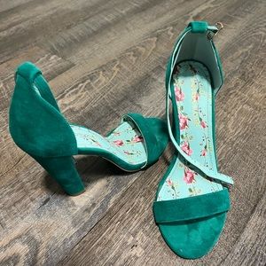 Shoe Republic LA - Size 8.5 - Worn “No box”